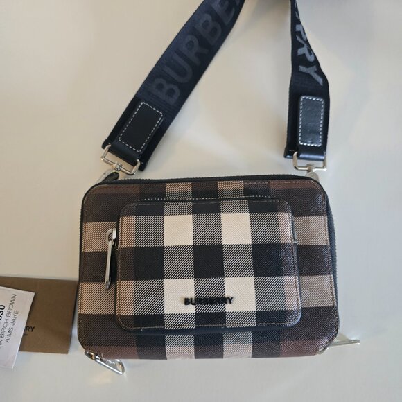 Burberry Crossbody - Picture 3 of 12